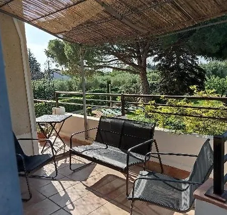 Dans Maison Familiale Beaucaire (Gard)