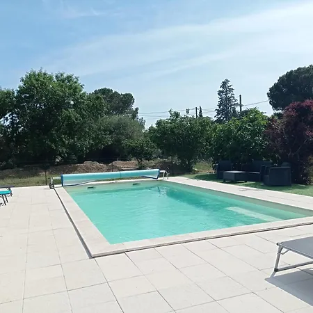 Apartment Dans Maison Familiale Beaucaire (Gard)